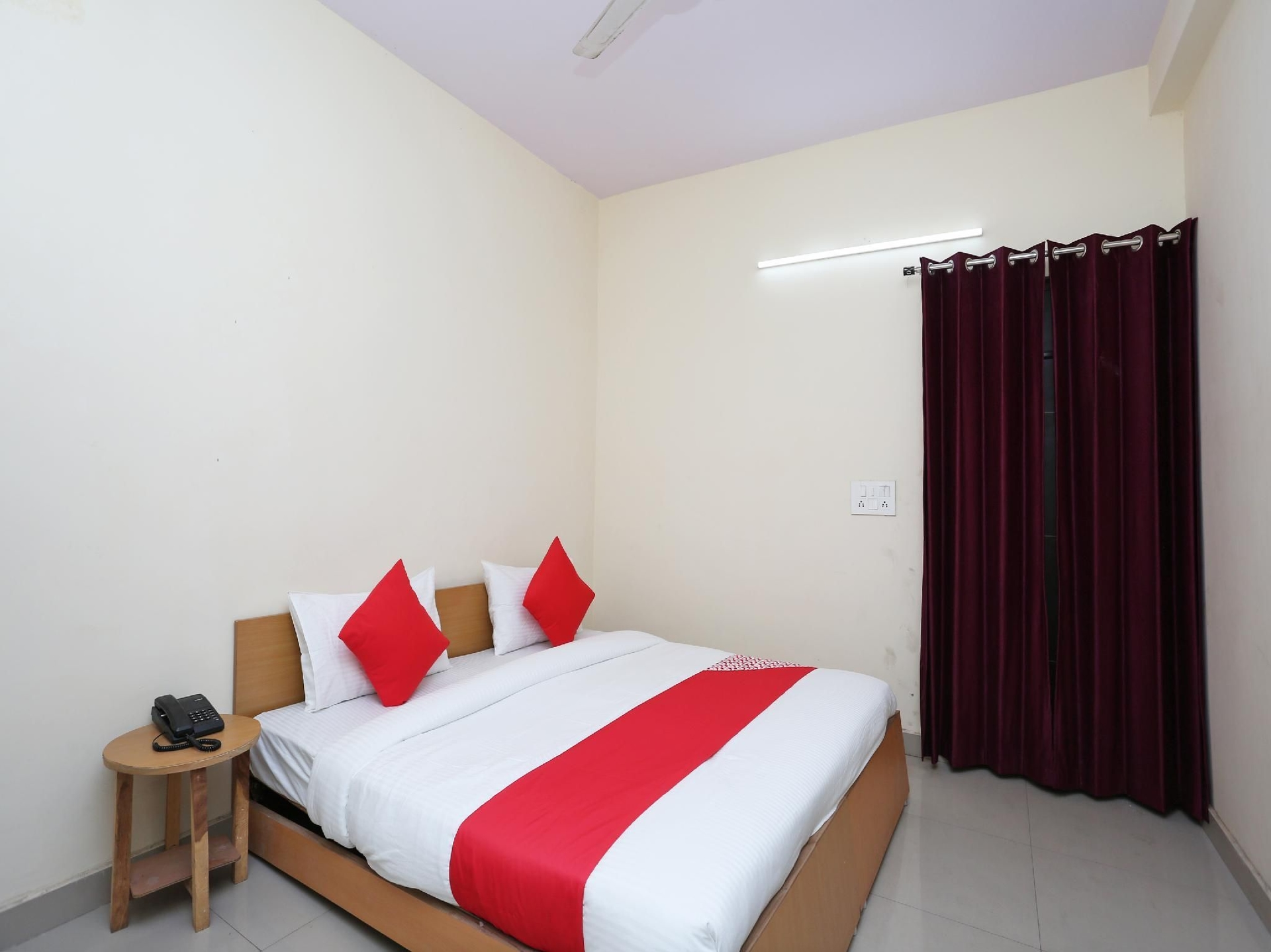 โรงแรมโอ มานัต เรสซิเดนซี (Hotel O Mannat Residency)3