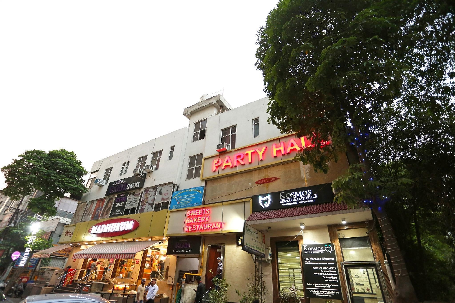 โรงแรมโอ มานัต เรสซิเดนซี (Hotel O Mannat Residency)0