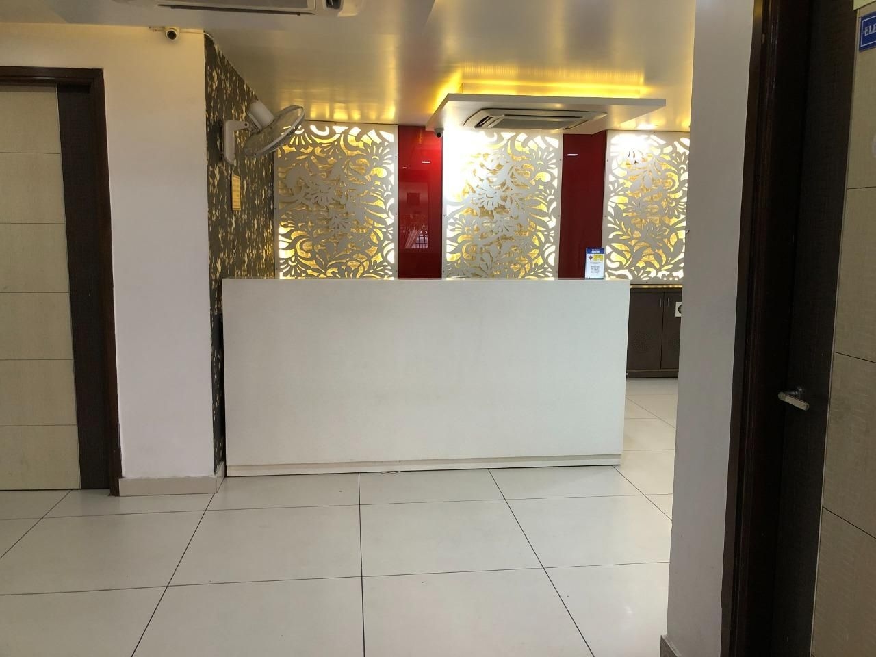โรงแรมมูกุนท์ เรซิเดนซี (Hotel Mukund Residency)4