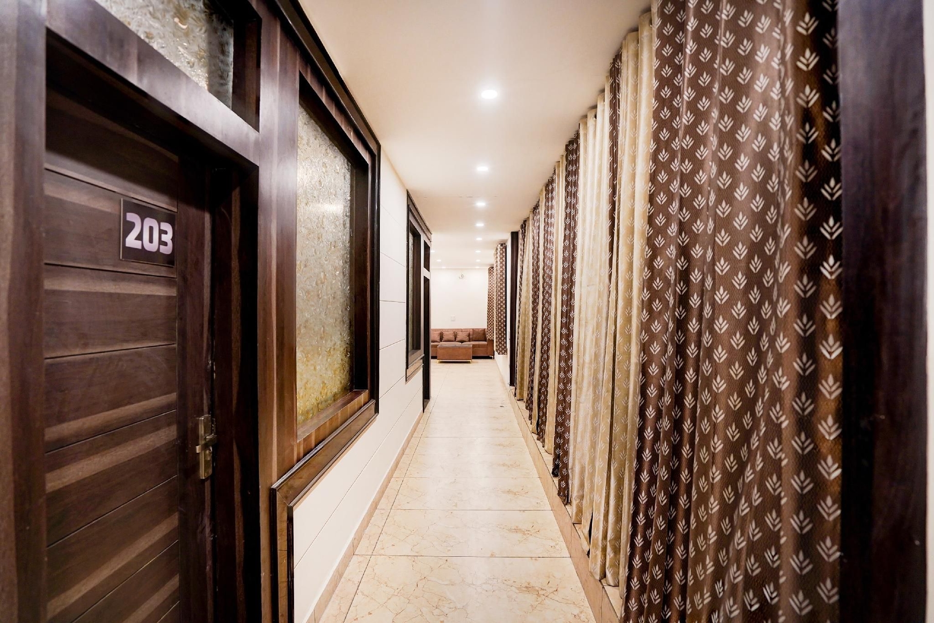 โรงแรมโอ พาราไดซ์ (Hotel O Paradise)1