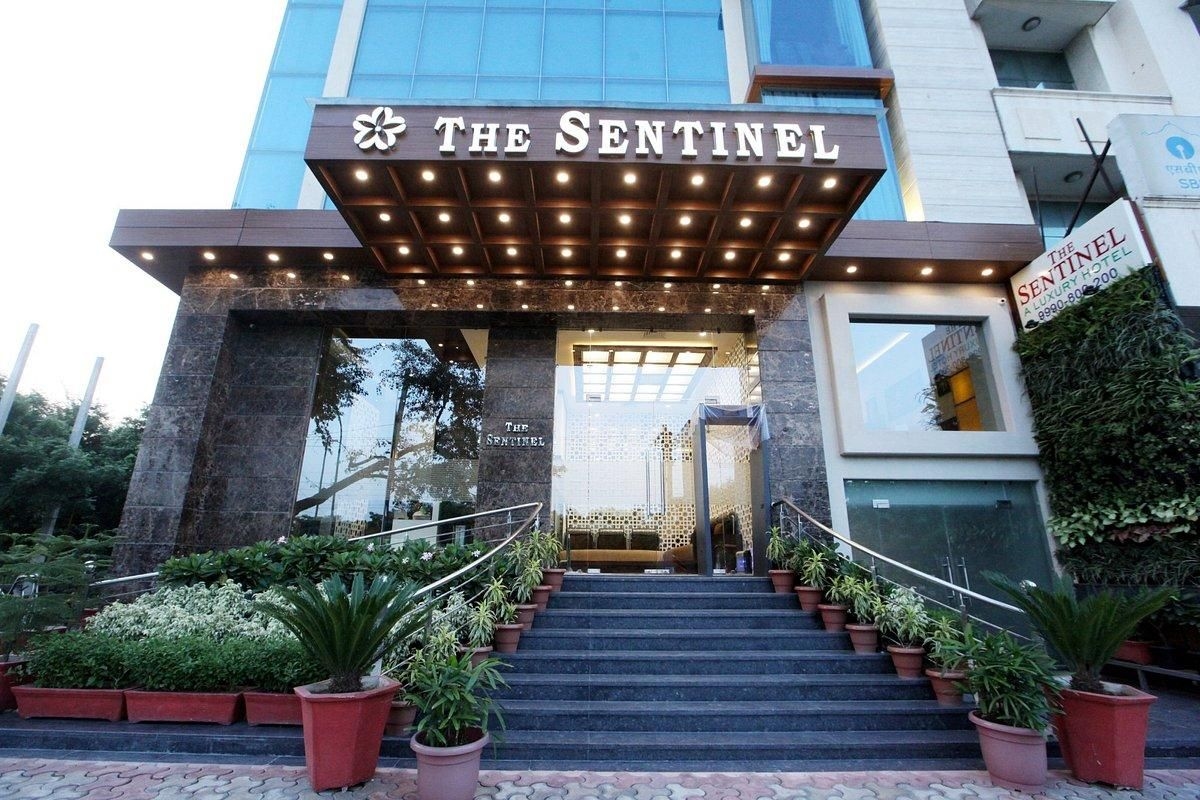 โรงแรมเซนติเนล (The Sentinel Hotel)1