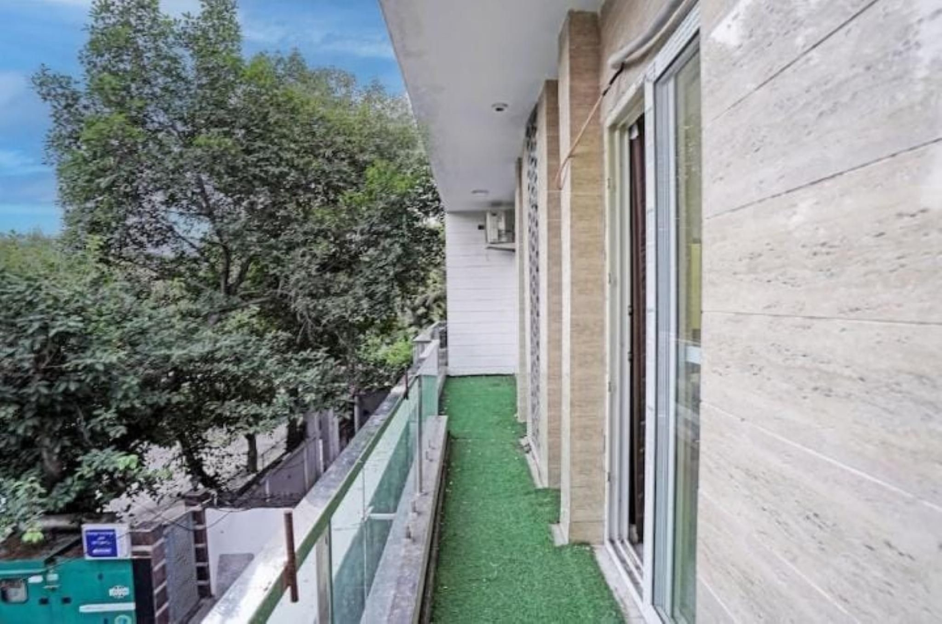 กูรูมโก นอยดา รอยัล เรสซิเดนซี่ (Goroomgo Noida Royal Residency)1