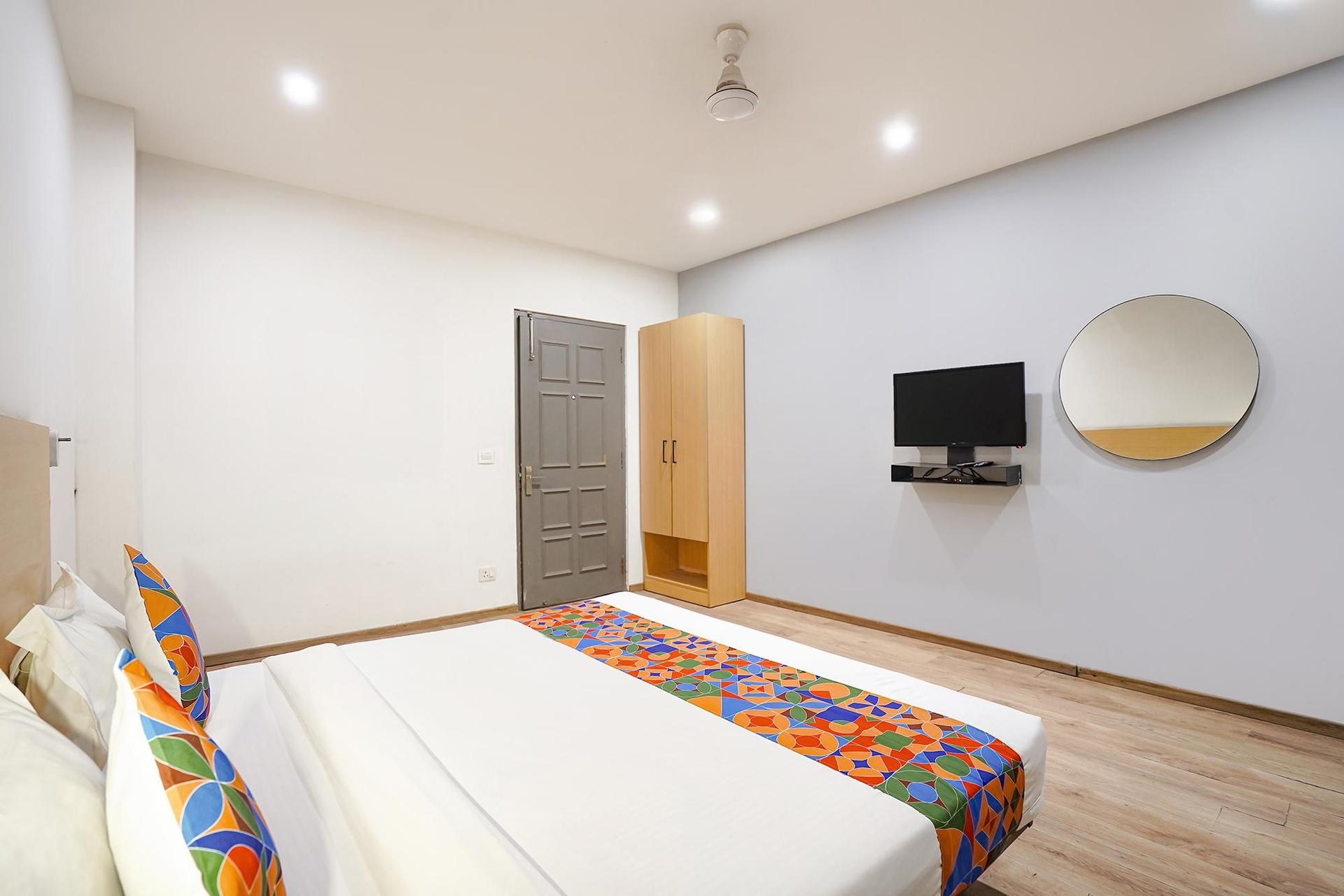 FabHotel Royale 494