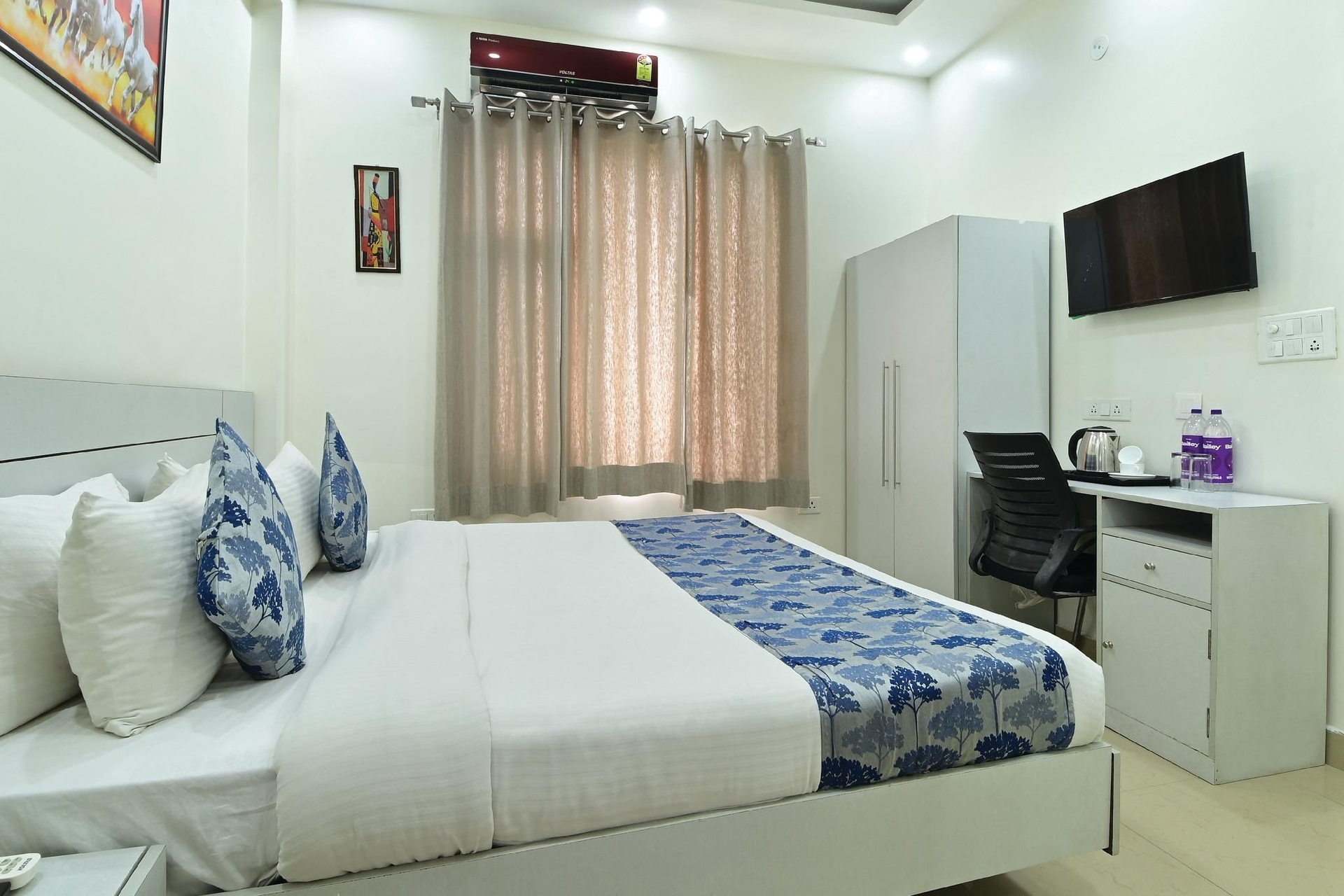 เดอะ เวอร์ติโก โฮเทล นอยดา (The Vertigo Hotel Noida)4