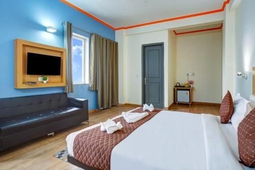 FabHotel Noida Express2
