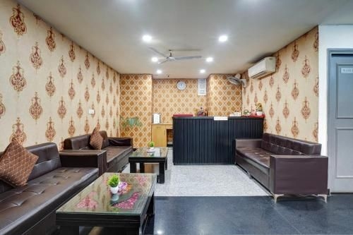 FabHotel Noida Express1