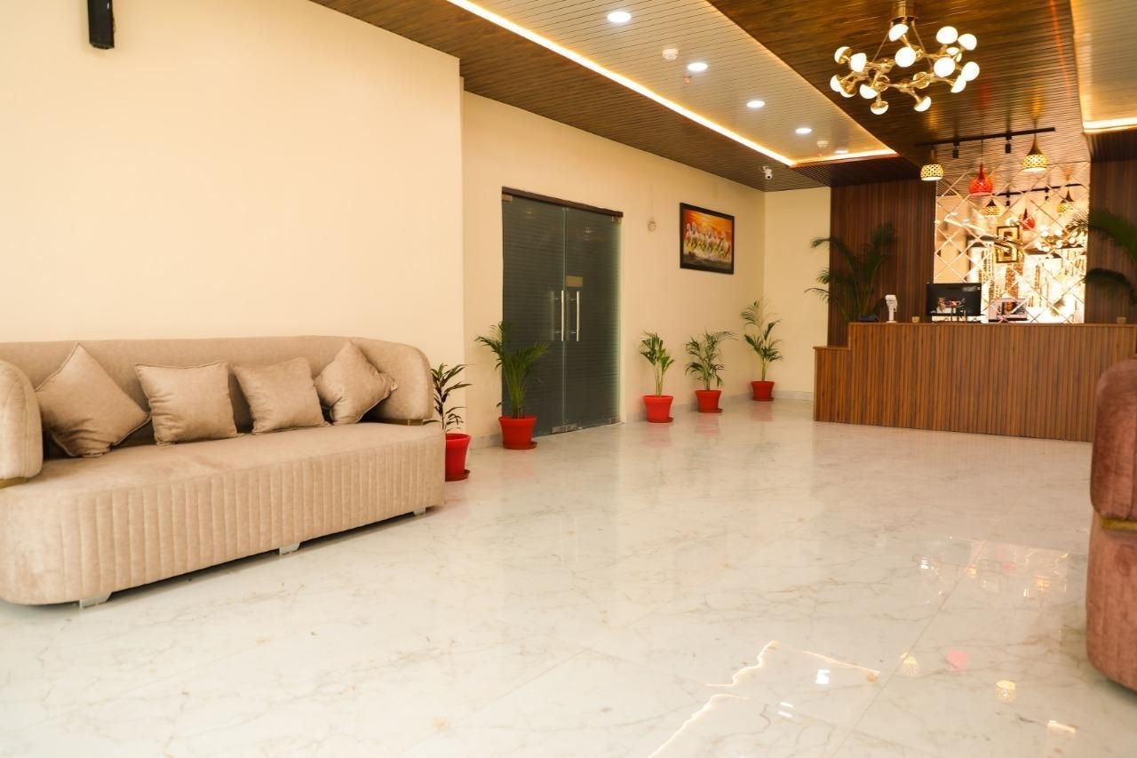 Sarla Hotel Inn1
