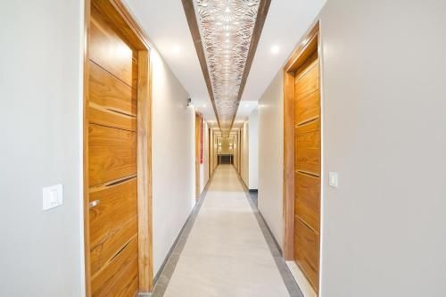 FabHotel Royale 1160
