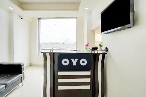 Hotel O Oshiva Stay0