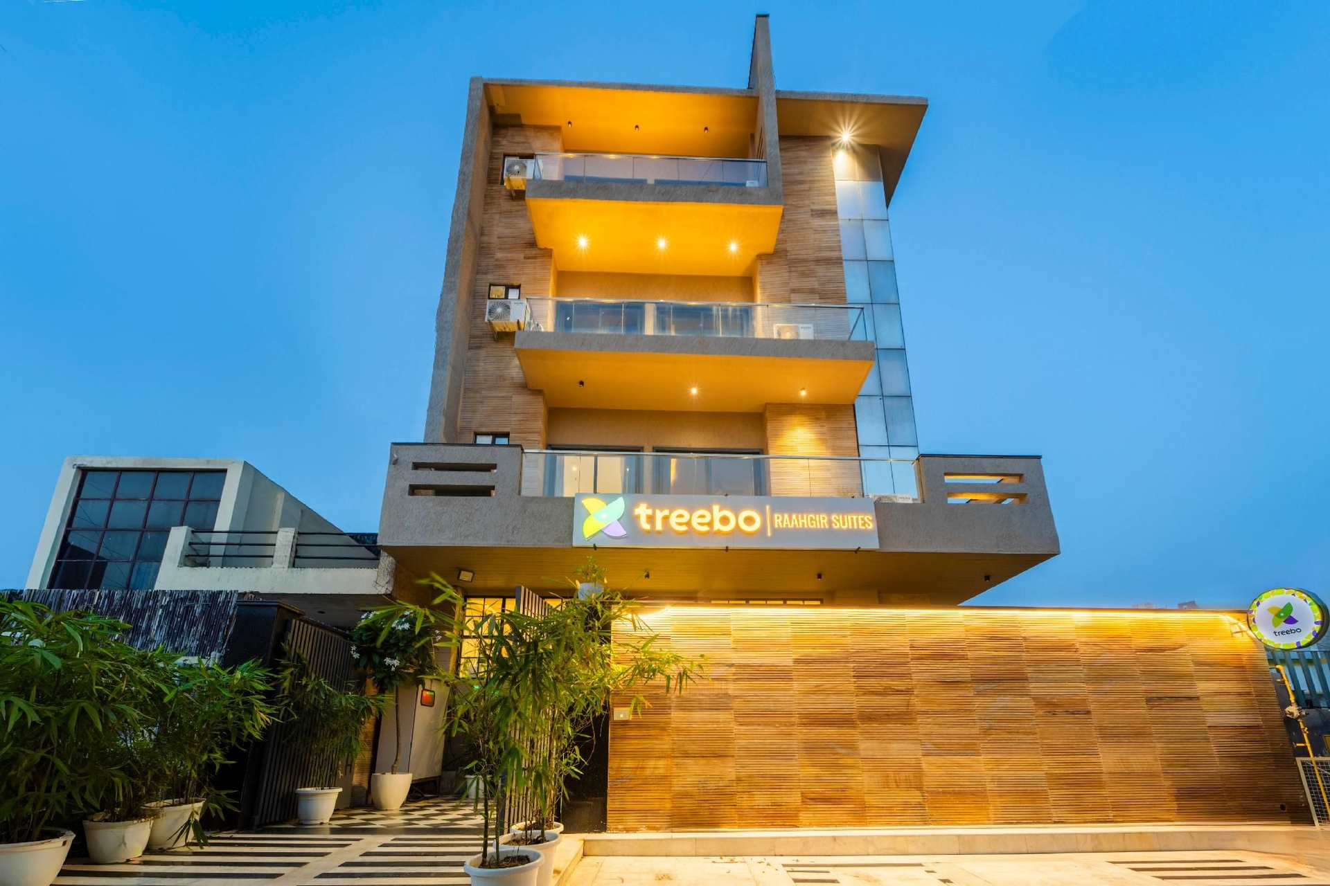 Treebo Raahgir Suites0