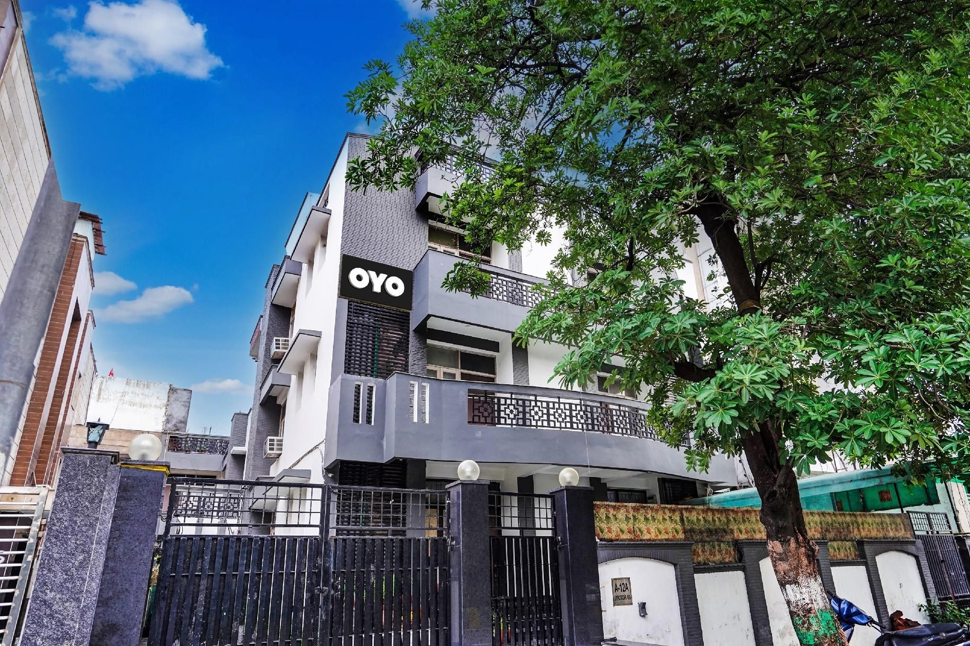 Capital O Bk House0