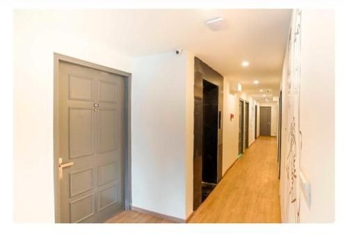 Hotel Royal Address3