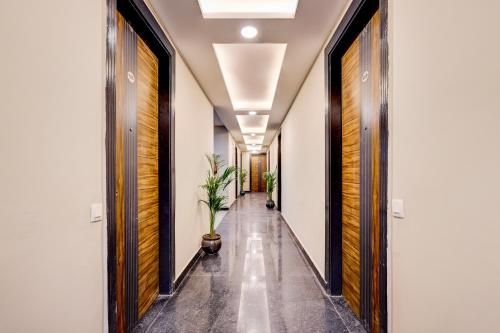 MadStays Hotel CloudBay Sector 293