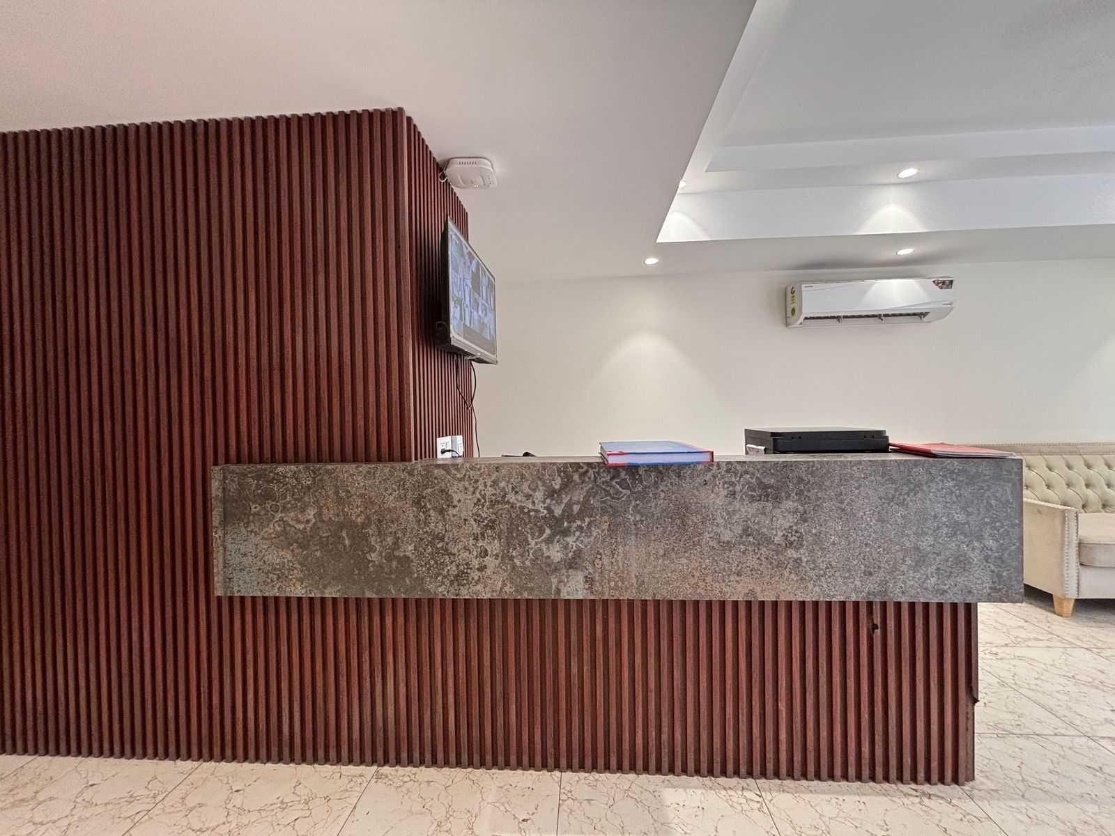 Hotel O DLF Phase 12