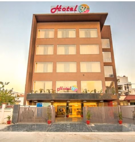 Hotel 91 Huda Premier0