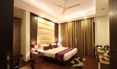 โรงแรมอินทิยาห์ อินน์ (Hotel Indiyaah Inn)3