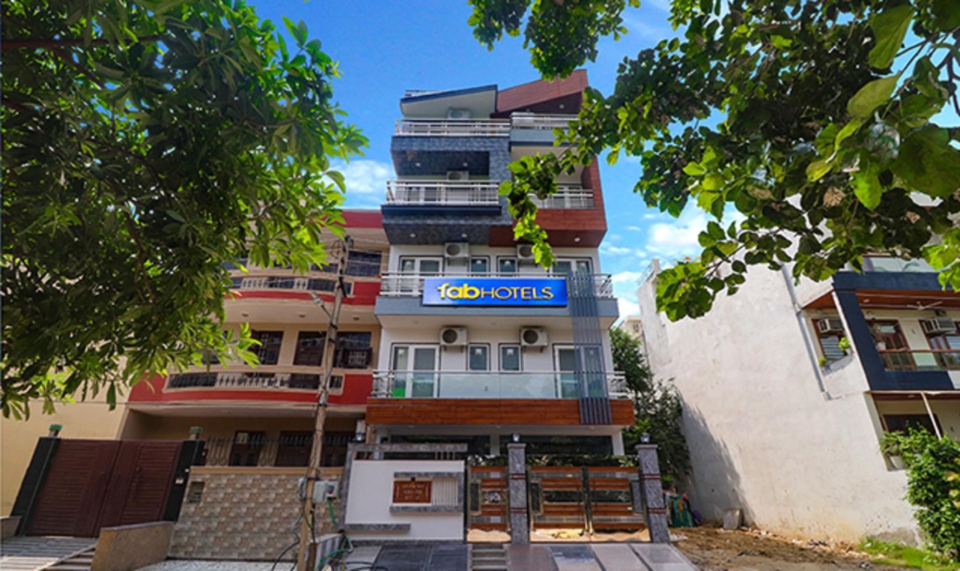แฟ็บโฮเทล สตาร์ คอร์ปอเรต สวีท (FabHotel Star Corporate Suite)0