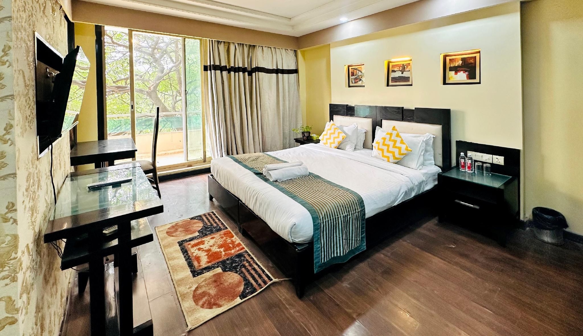 Posh Suites-Golf Course Road3