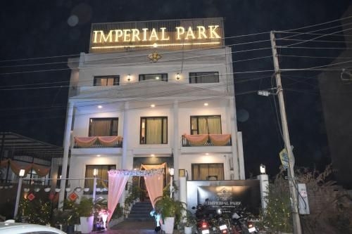 โฮเทล อิมพีเรียล พาร์ค เซกเตอร์ 45 (Hotel Imperial Park Sector 45)1