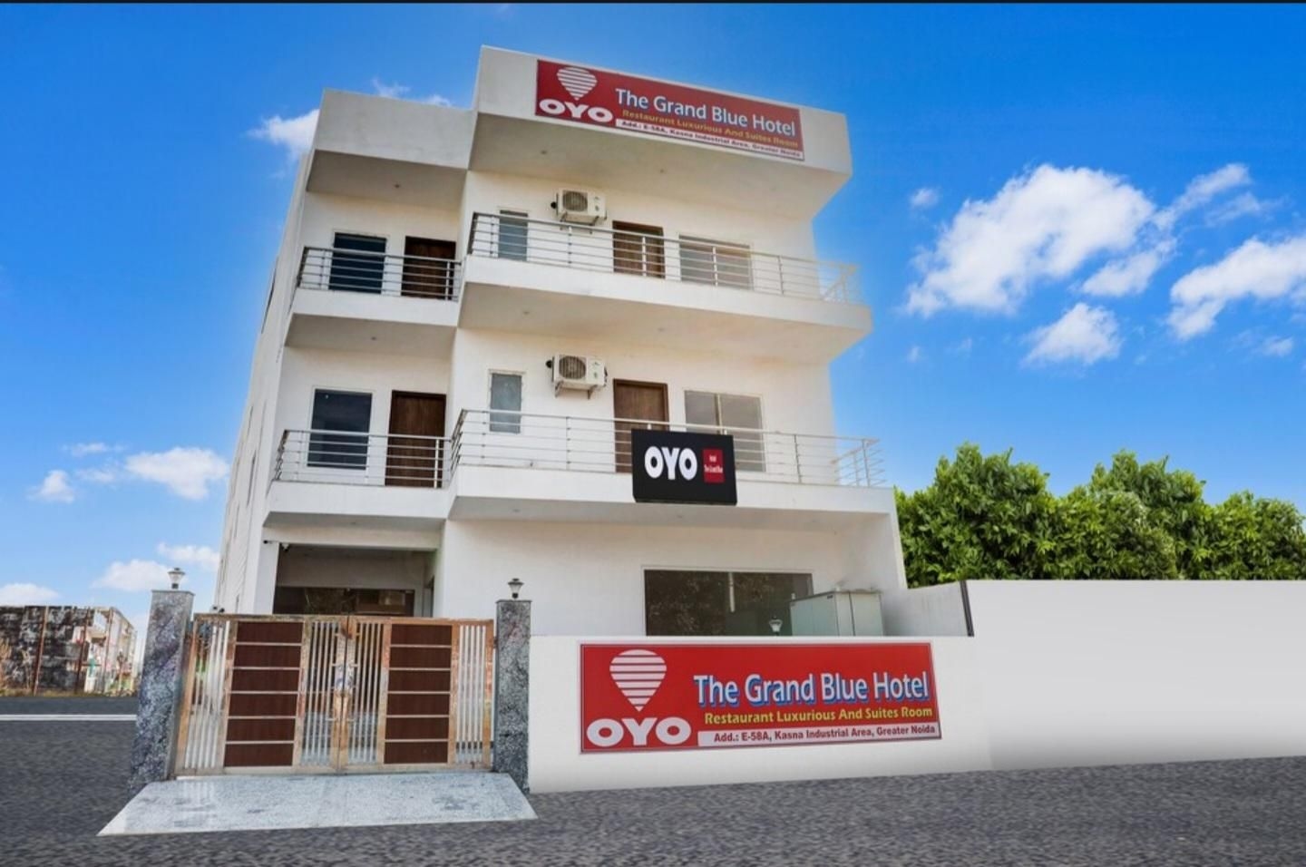 The Grand Blue Hotel0