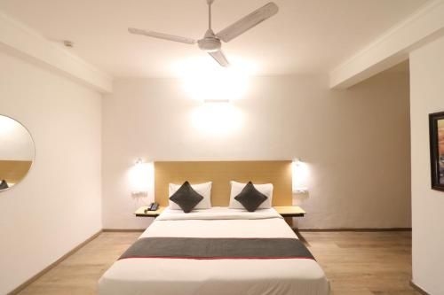 Flora Residency Hotel2