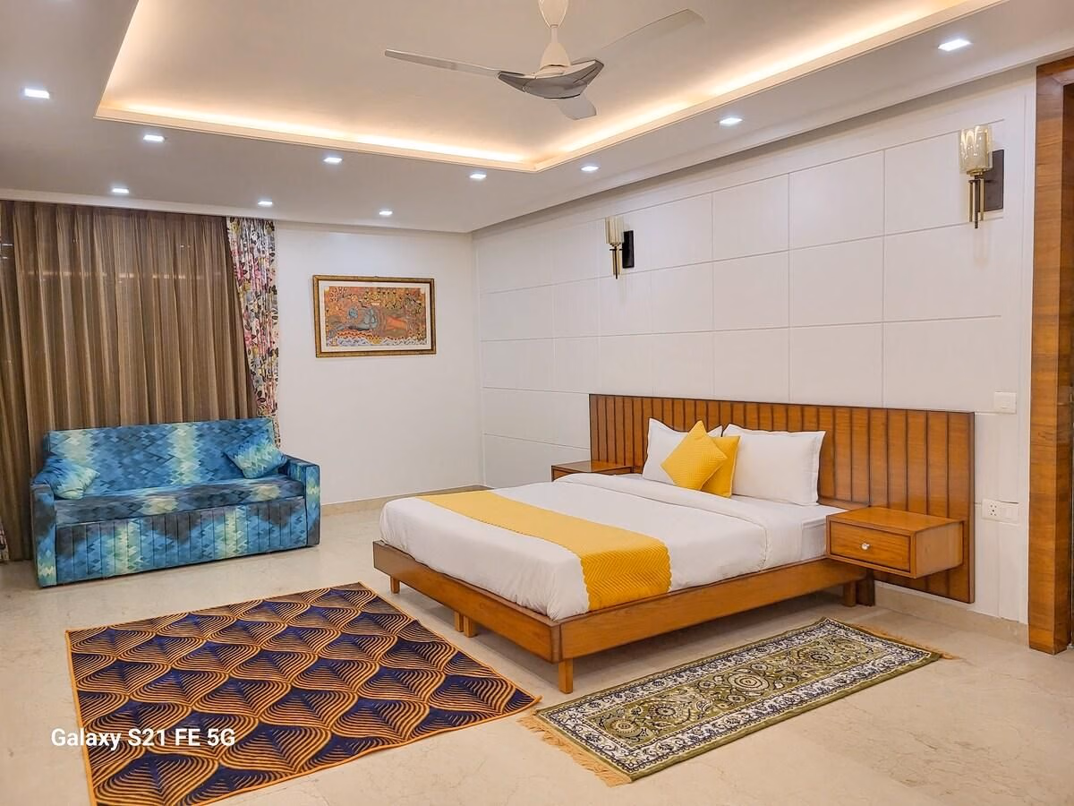 อพาร์ตเมนต์ 4 ห้องนอน 4 ห้องน้ำส่วนตัว ขนาด 460 ตร.ม. – พัฑศหปุระ (Pratishtha 4BHK, DLF Phase 1, Gurgaon)3