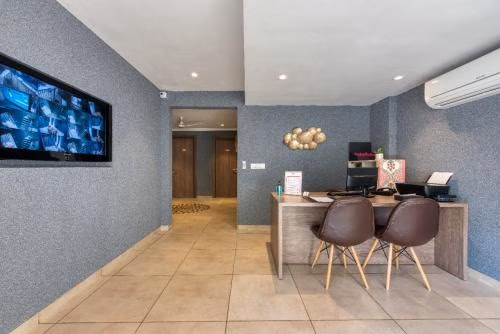 โรซ่าสเตย์ส กูรูกราม กอล์ฟ คอร์ส (ROSASTAYS Gurugram Golf Course)1