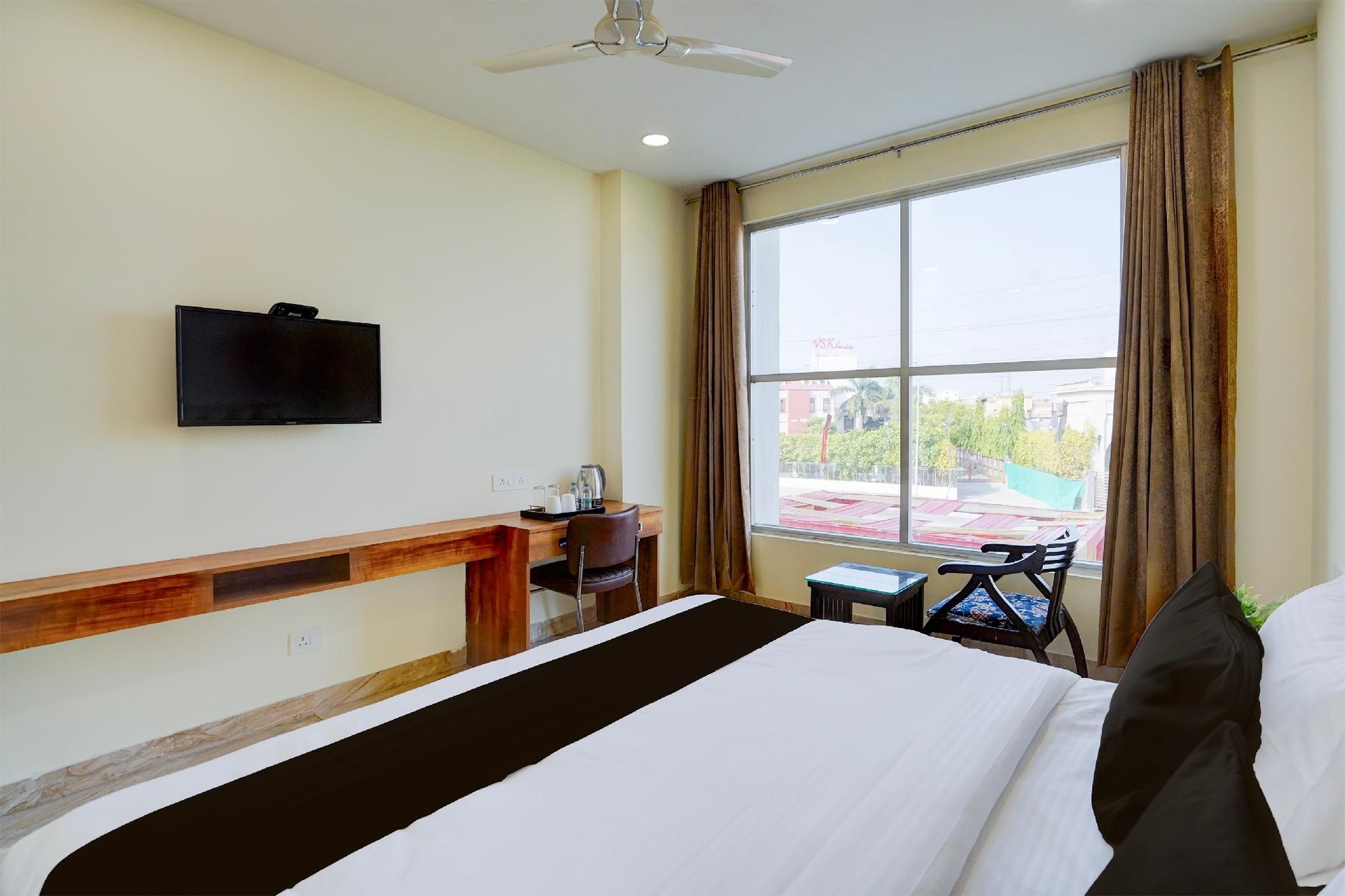 คอลเลกชั่นโอ เอวีเอช เรซิเดนซี่ (Collection O AVH Residency)2