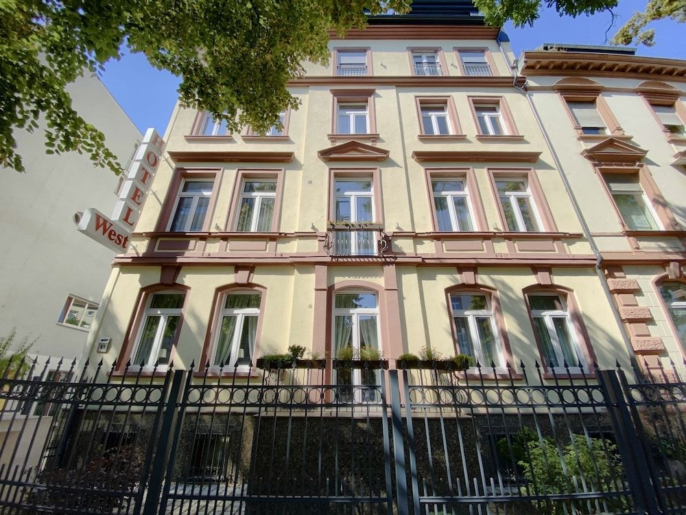 West An Der Bockenheimer Warte3