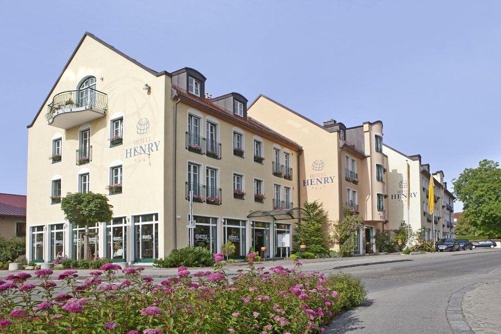 Hotel Henry0