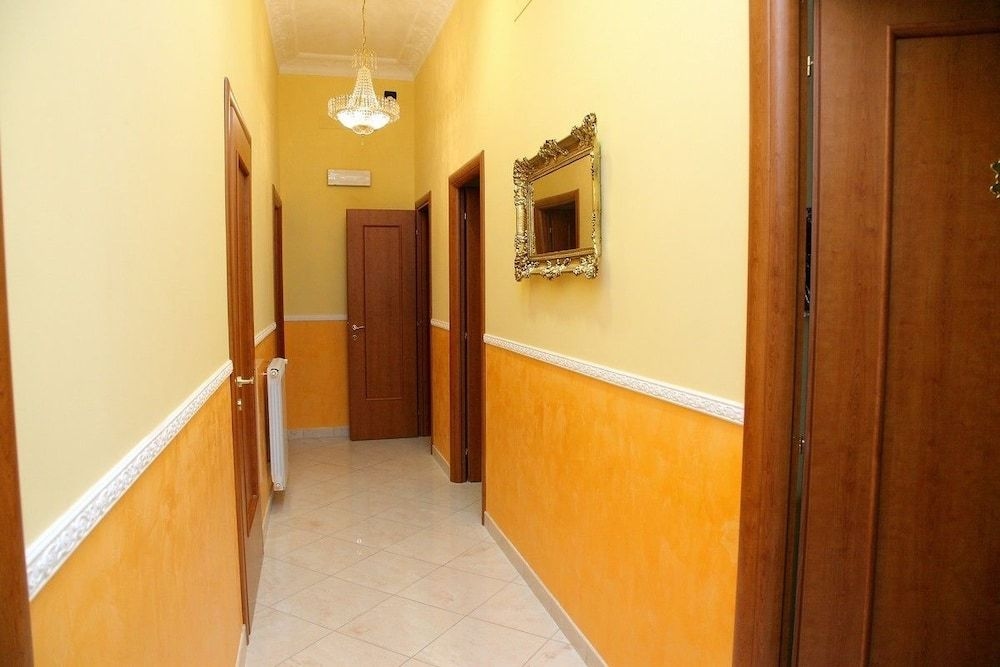 Caroline Suite1