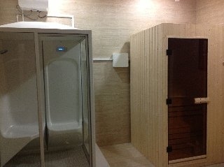 Luna Hotel Zombo1