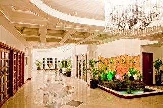 Lewis Grand Hotel1