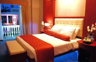 Lewis Grand Hotel3