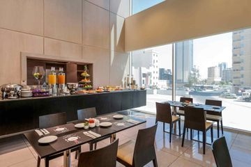 Ibis Sharq4