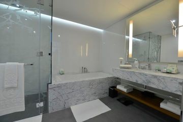 Ramee Grand hotel & Spa1
