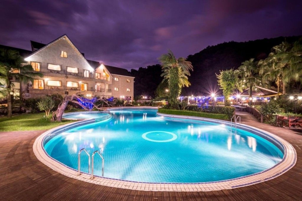 Crystal Resort0