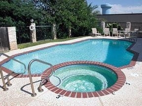 Comfort Suites North2