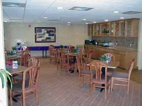 Comfort Suites North4