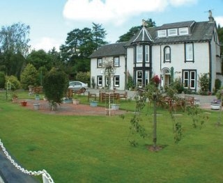 Poppies Hotel and Restaurant0