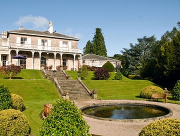 Macdonald Leeming House0