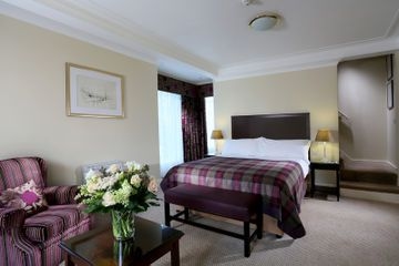Macdonald Leeming House1