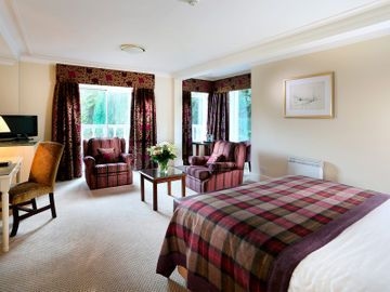Macdonald Leeming House2