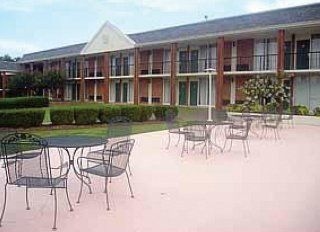 Motel 6 Governors House3