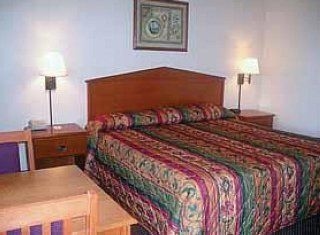 Motel 6 Governors House4