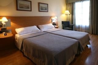 Tryp Jerez4
