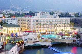Rocks Hotel & Casino2