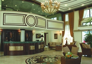Rocks Hotel & Casino0