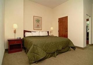 คอมฟอร์ต อินน์ ชาร์ลสตัน (Comfort Inn Charleston)1