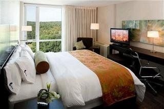 Holiday Inn Boston - Newton2